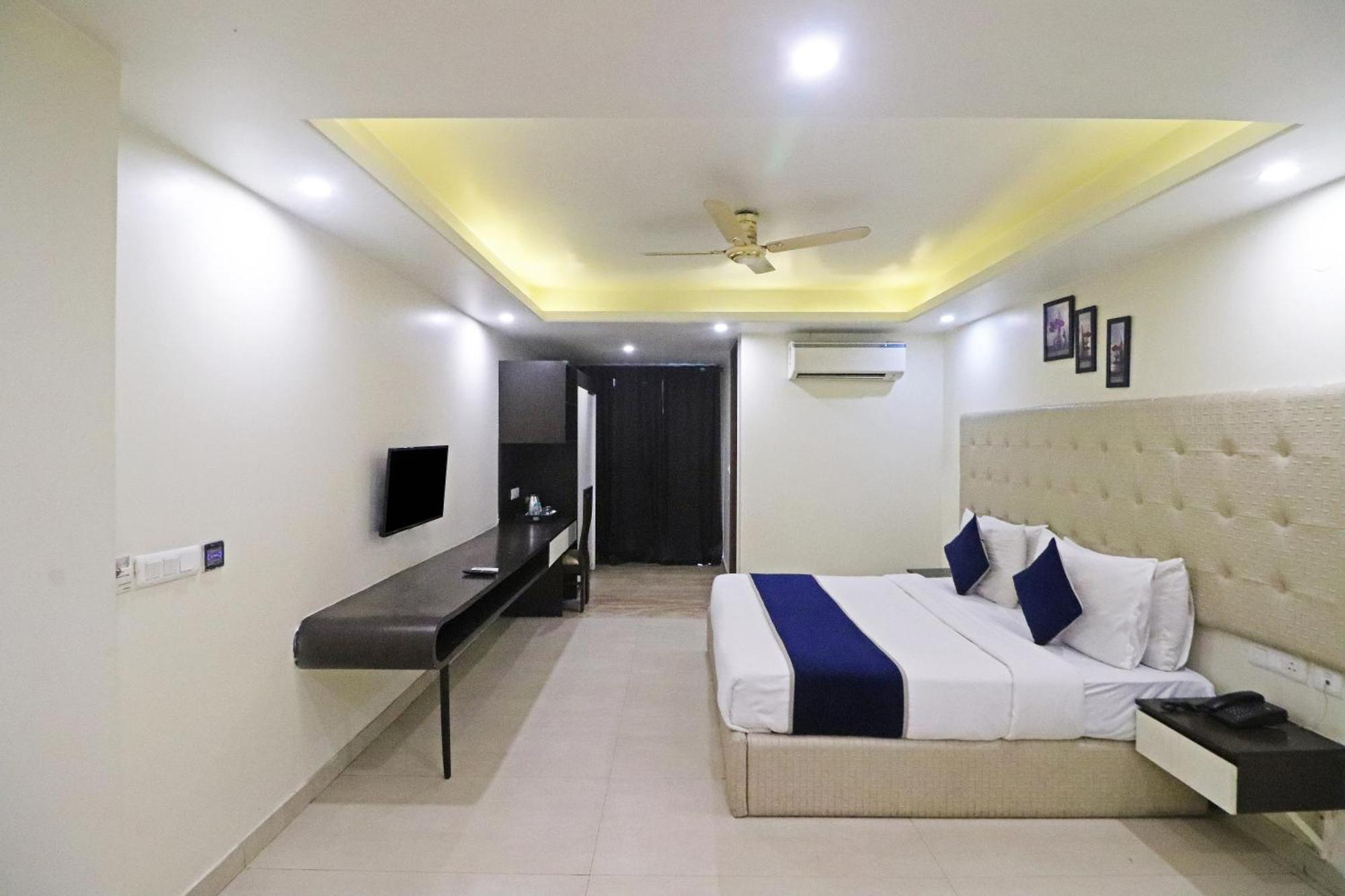 Hotel The Archer Artemis Hospital Road Sector 52 Gurgaon Exterior foto